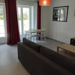 Meuble Et Confort, Au Milieu De La Campagne Saint-Paul-Trois-Châteaux